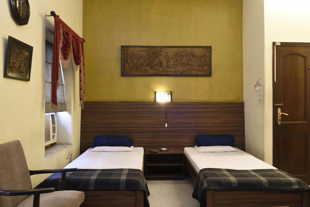 Hotel Esplanade Chambers Kolkata Exterior photo